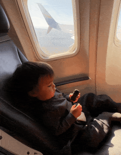 9 Essential Tips for Flying with Kids